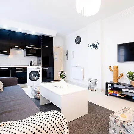 Steps From Alcazar Mosque. Heart Of St Basilio Апартаменты