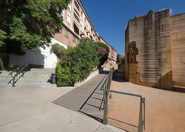 Апартаменты Steps From Alcazar Mosque. Heart Of St Basilio *