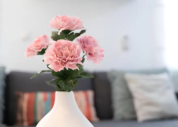 Steps From Alcazar Mosque. Heart Of St Basilio *