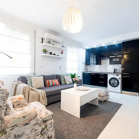 Steps From Alcazar Mosque. Heart Of St Basilio *