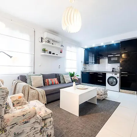 Apartament Steps From Alcazar Mosque. Heart Of St Basilio Kordoba