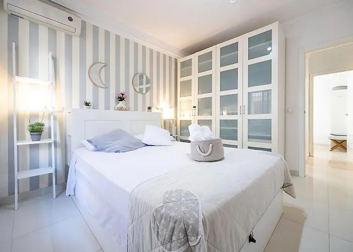 Steps From Alcazar Mosque. Heart Of St Basilio Apartament