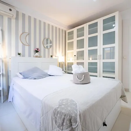 Steps From Alcazar Mosque. Heart Of St Basilio Апартаменти *